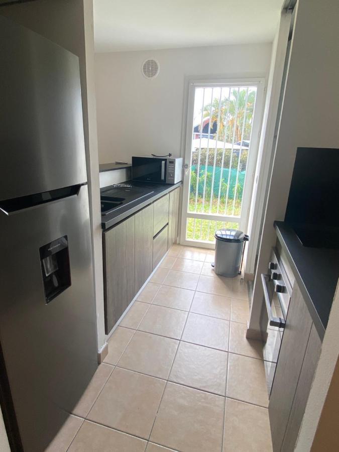 Appartement F2 Avec Piscine Saint-Andre Exterior photo